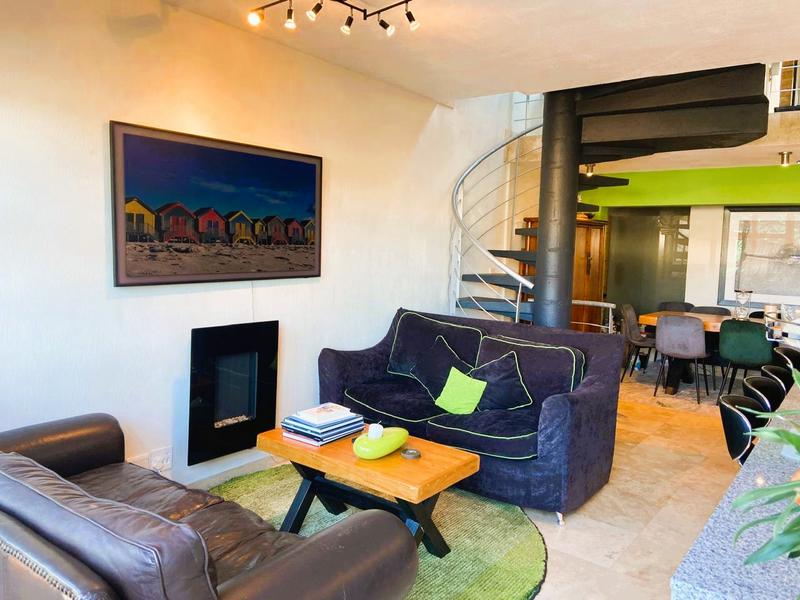 To Let 2 Bedroom Property for Rent in Vredehoek Western Cape